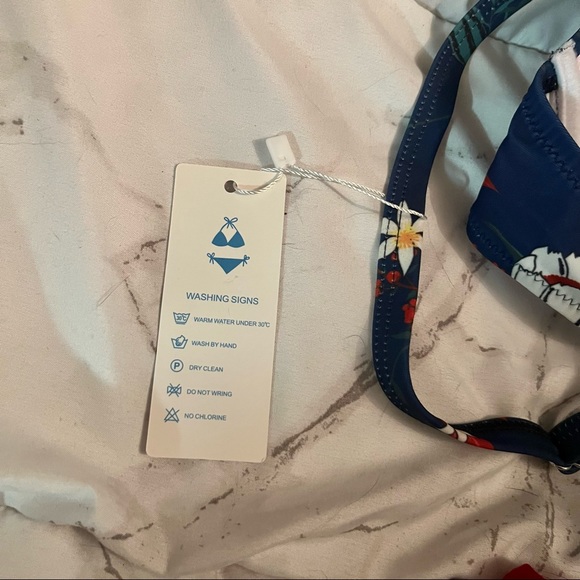 2/$50 NWT Beachsissi bikini size L - Picture 7 of 7